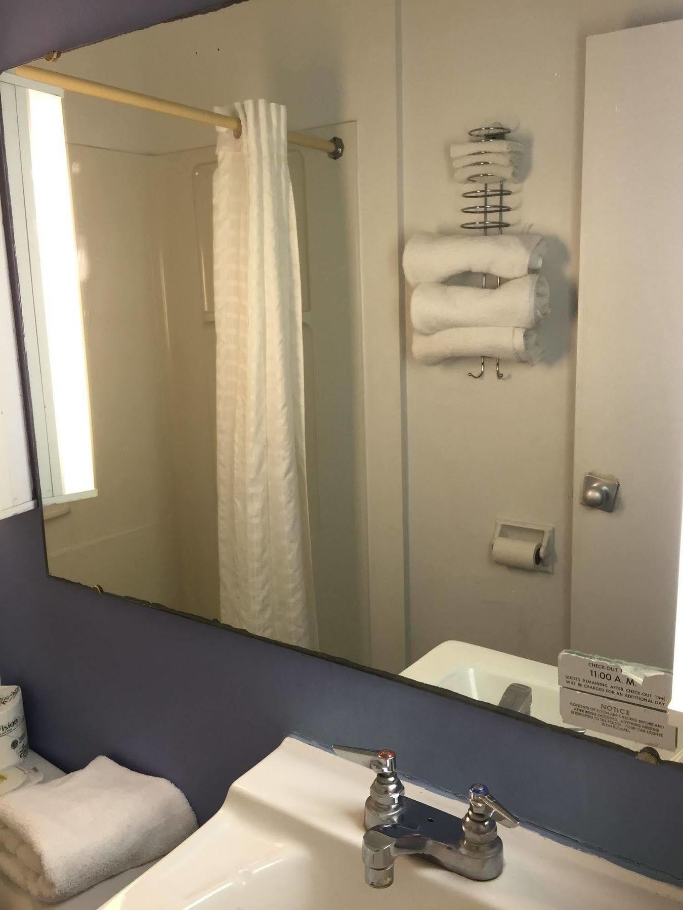 Executive Inn Чиликоти Екстериор снимка